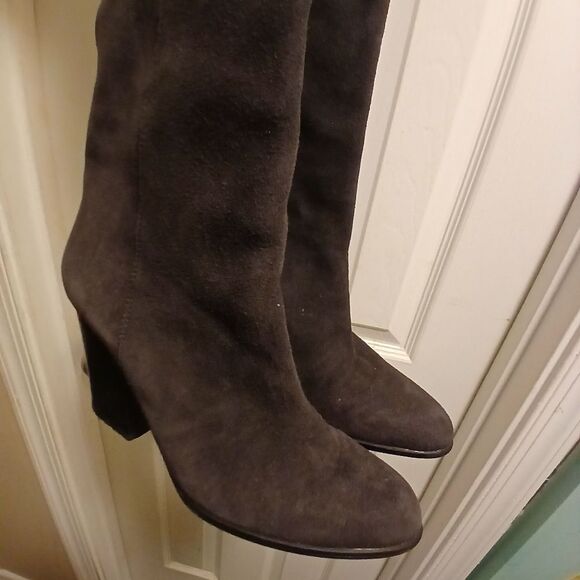 Stuart Weitzman Gray Heeled Boots with Block Heel - Picture 2 of 8